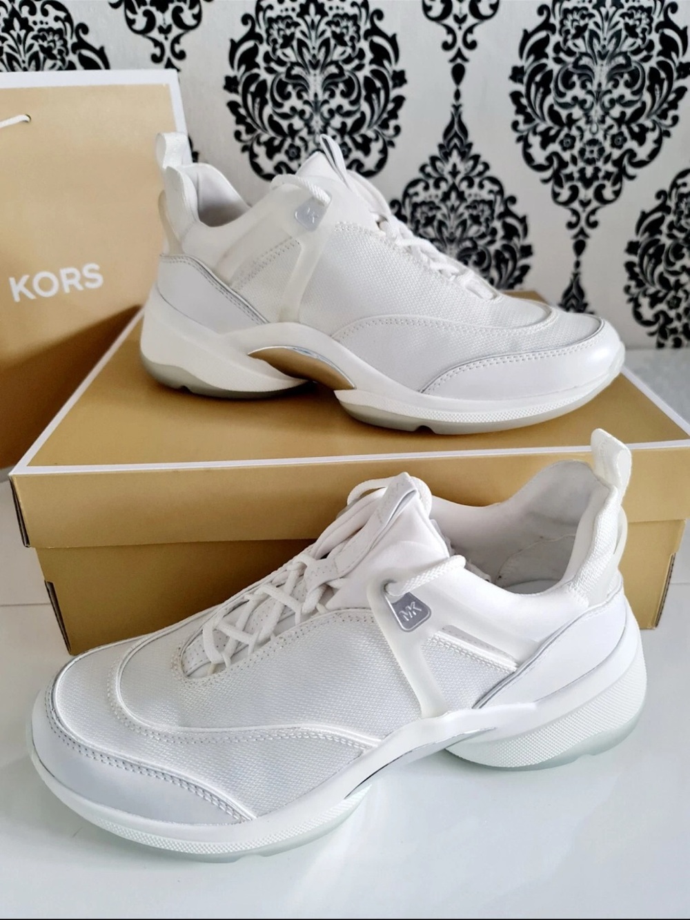 MICHAEL KORS Spark Trainer MK Logo Canvas  US Sz 10 White